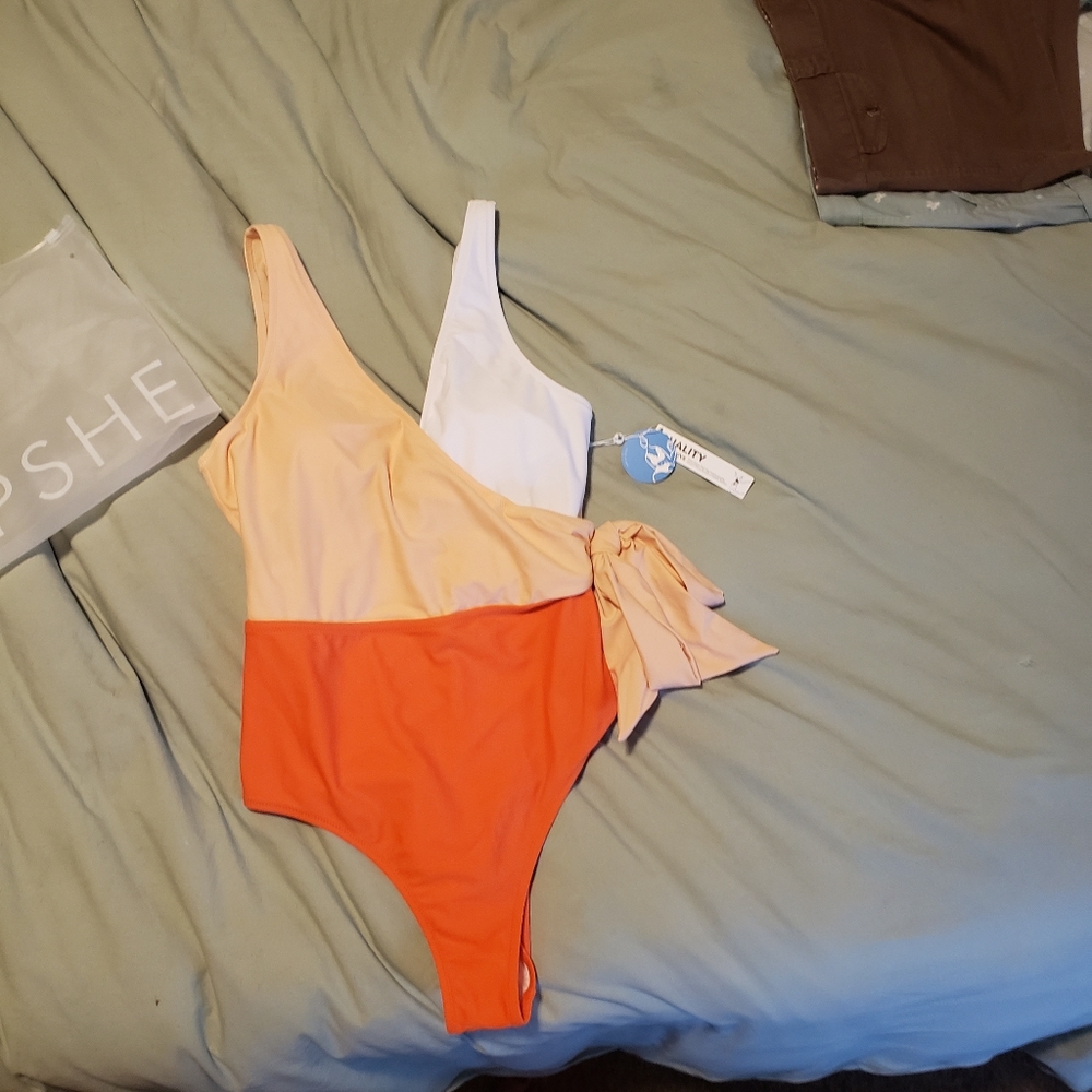 NWT Cupshe one-piece sz L, colorblock tie-waist - Picture 3 of 6